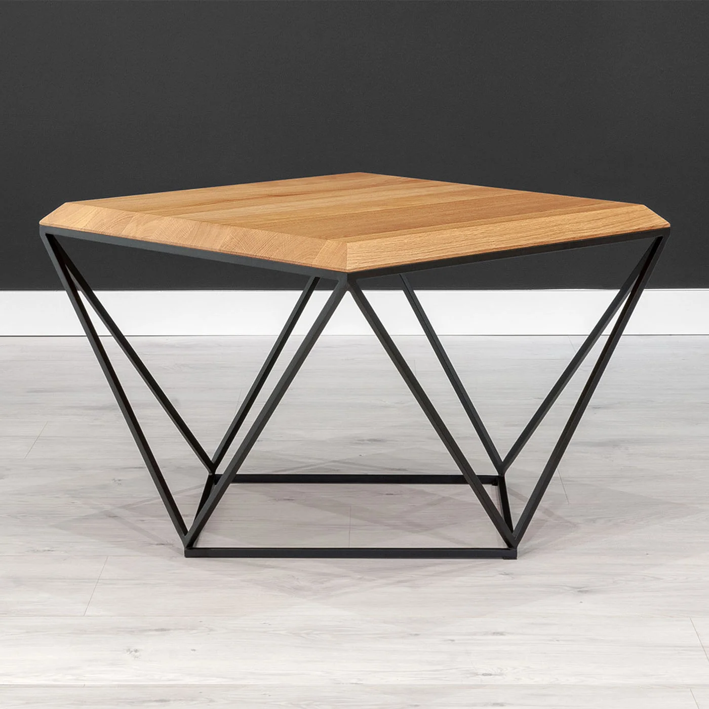 Arbor-Couchtisch im Loft-Stil mit Holzplatte