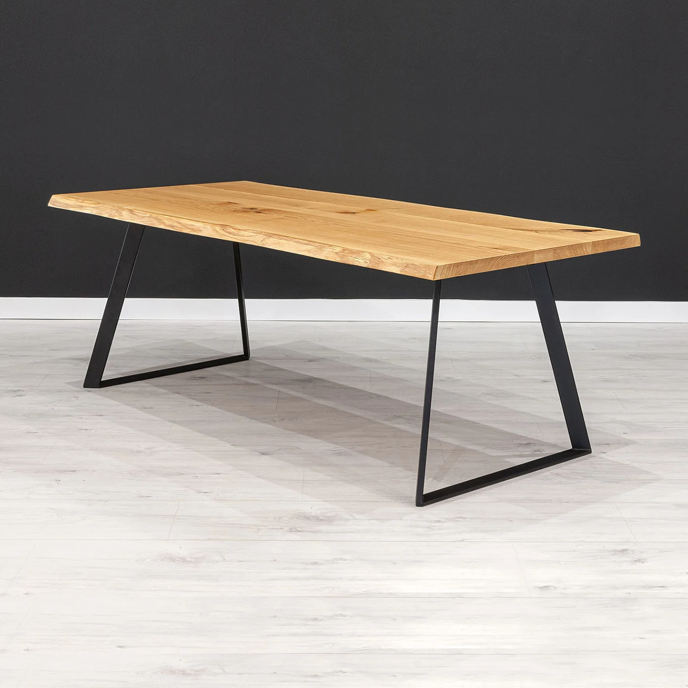 Delta-Tisch im Loft-Stil