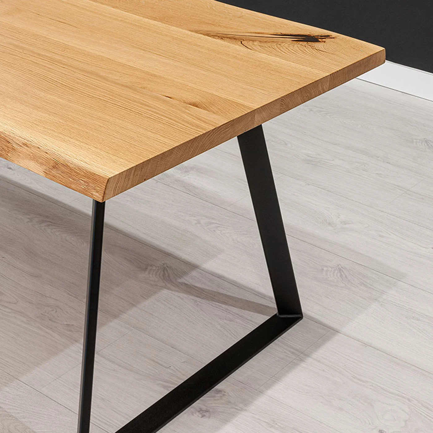 Delta-Tisch im Loft-Stil