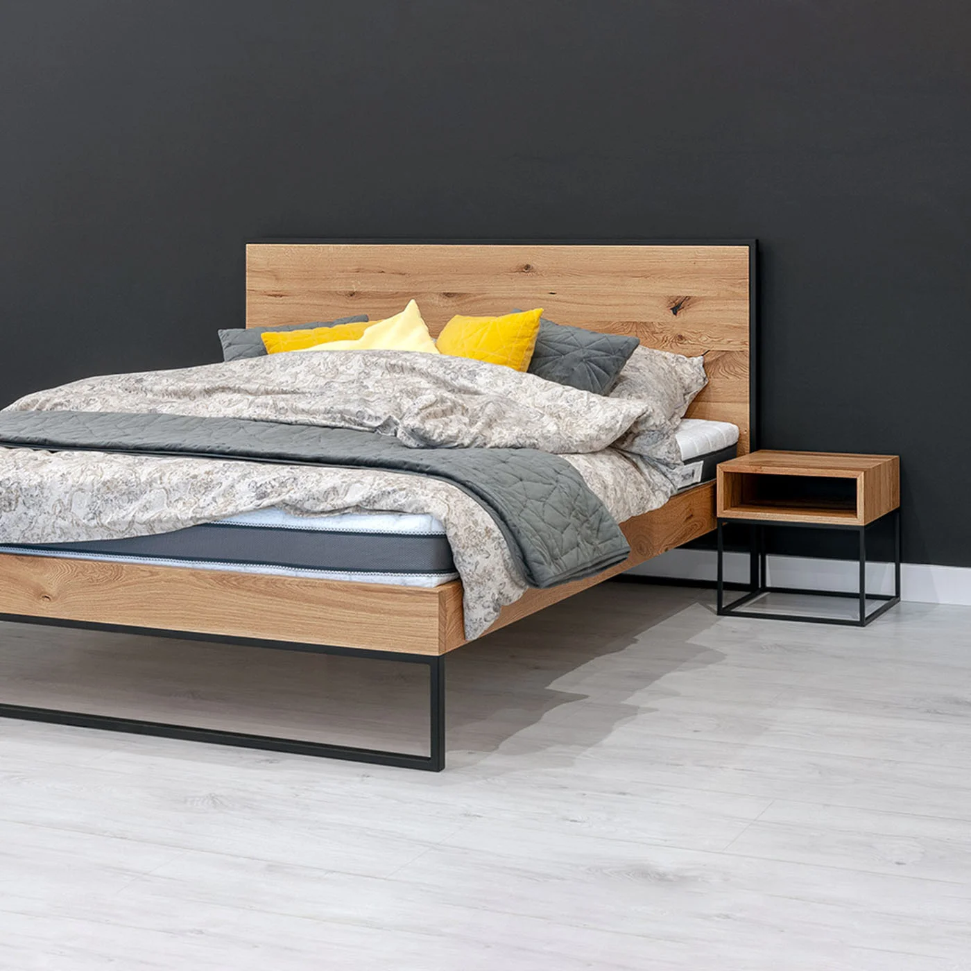 Designer-Frame-Bett